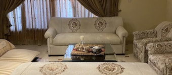 Minimalist house, 5 minutes from National Stadium