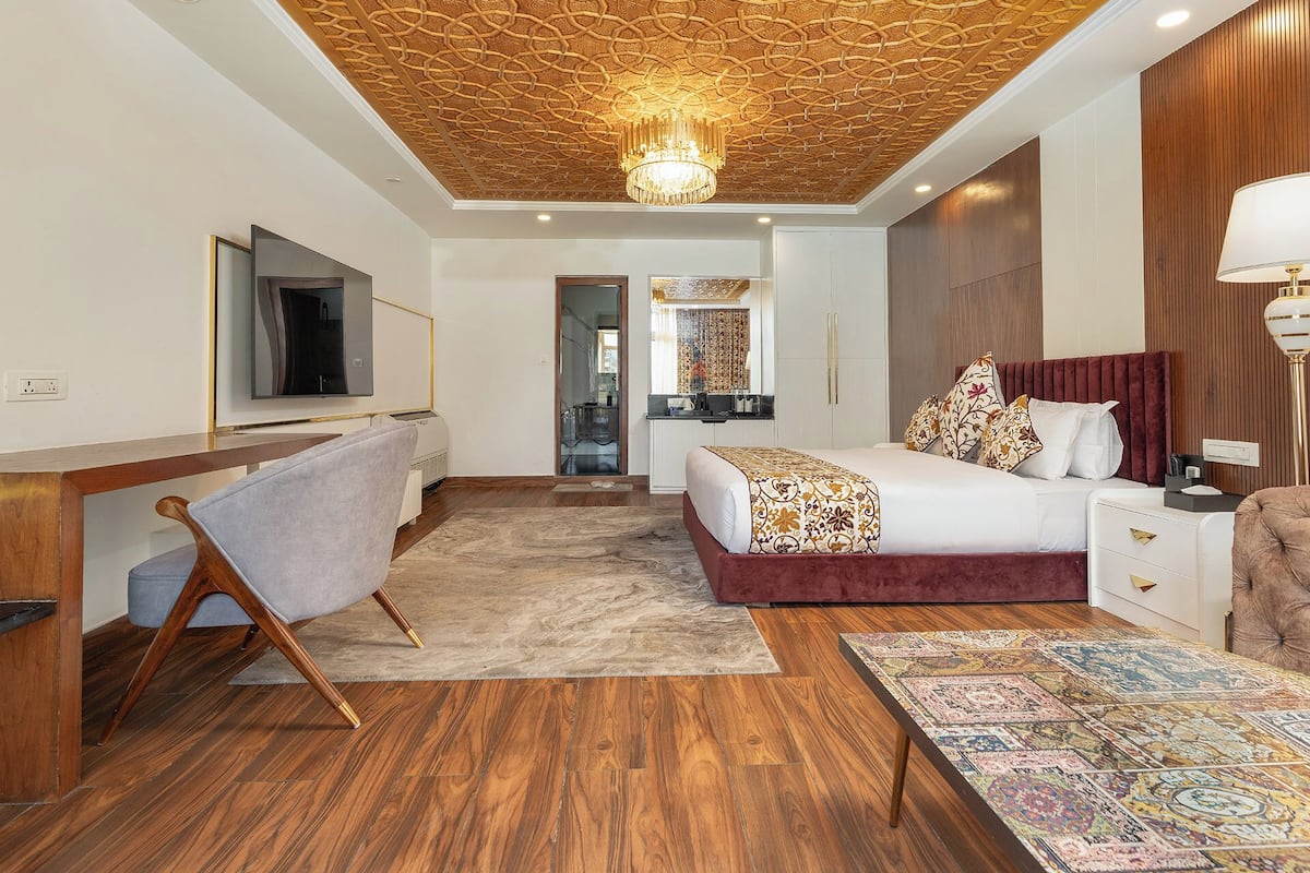 华丽客房 | 笔记本电脑工作区、免费 WiFi、床单