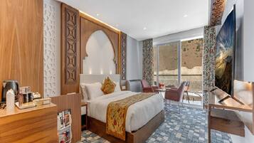 Premium Delight | Laptop workspace, free WiFi, bed sheets