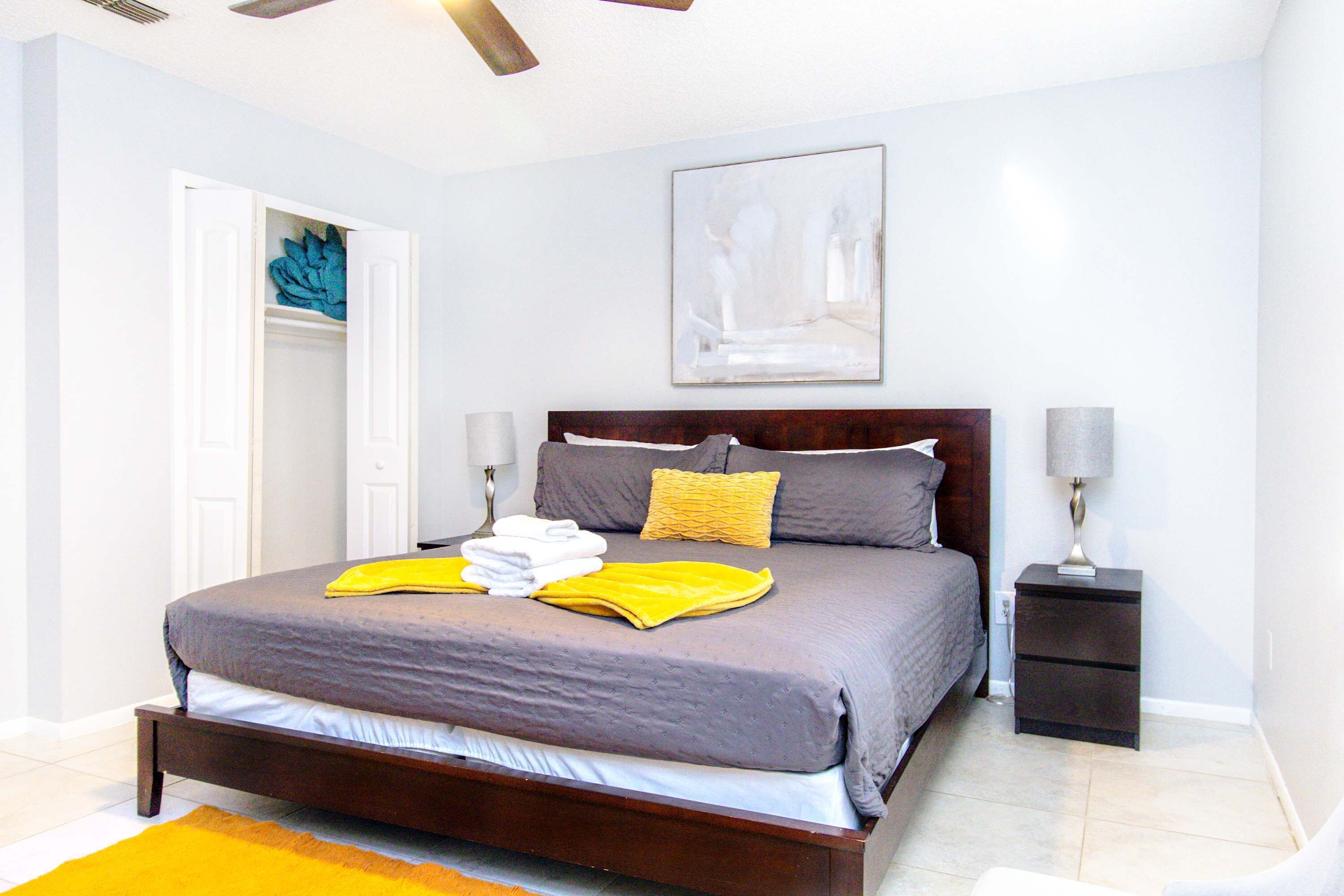 3 Schlafzimmer, Schreibtisch, Bügeleisen/Bügelbrett, WLAN