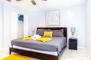 3 camere, una scrivania, ferro/asse da stiro, Wi-Fi