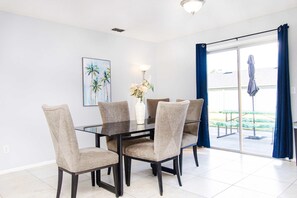 Dining - Brand NewPainted Vacation Hse NrUCF PetsOK Fenced (Orlando)