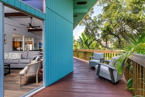 Casa, 3 habitaciones | Balcón