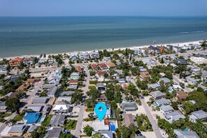 Exterior - 155 Washington Ave - Blue Heron Hideaway by Coastal Vacation Properties (Fort Myers Beach)