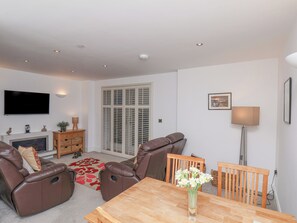 Living area - Above &amp; Beyond (Whitby)