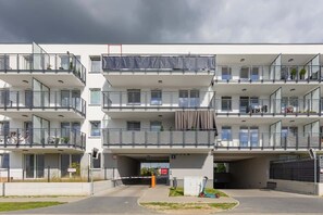 Exterior - Szlachecka 6 | Spacious Apartment | Remote Work (Warszawa)