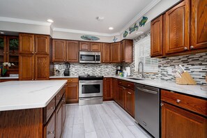 Casa, 3 habitaciones | Cocina privada