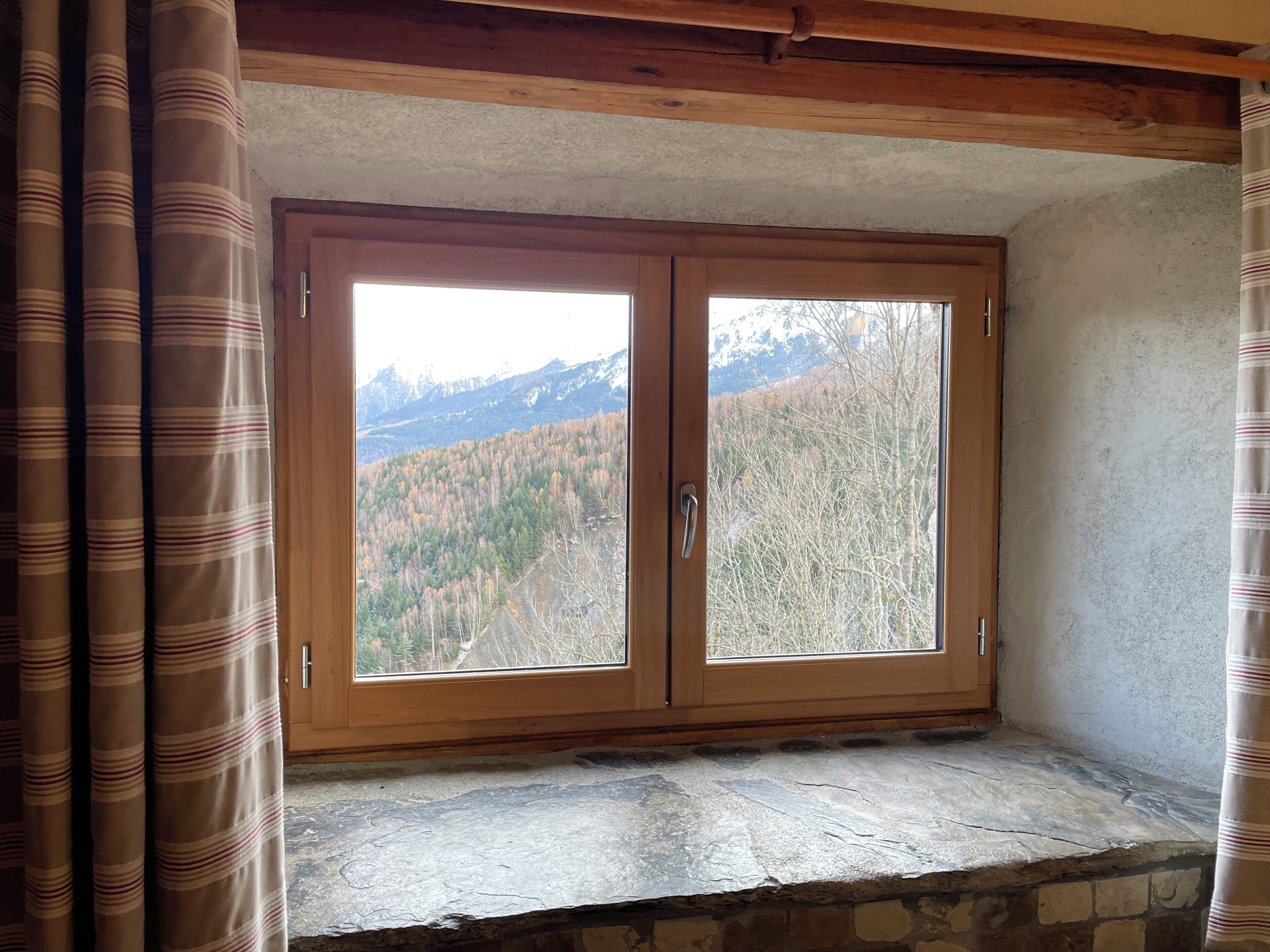 4 عدّة غرف نوم وأسرّة تيمبور بديك وبديكورات فريدة لكل غرفة