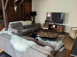 Gite Mouflon,bain à remous, vue montagne | Salon Exécutif