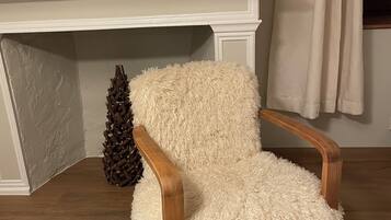 Gite Mouflon,bain à remous, vue montagne | 4 bedrooms, Tempur-Pedic beds, individually decorated