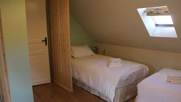 Gite Mouflon,bain à remous, vue montagne | 4 bedrooms, Tempur-Pedic beds, individually decorated