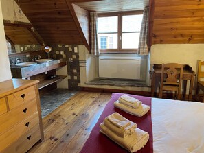 4 habitaciones, colchones Tempur-Pedic y decoración personalizada