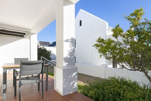 Nhà (1 Bedroom) | Hiên