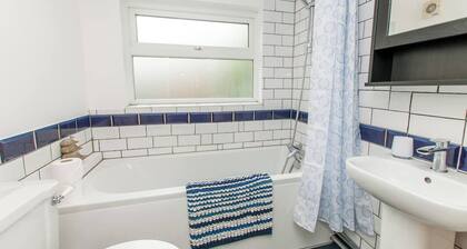 Magdala Cottage -Village Location- Dog Friendly