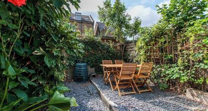 Magdala Cottage -Village Location- Dog Friendly