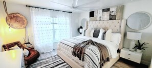 3 bedrooms, desk, iron/ironing board, travel cot