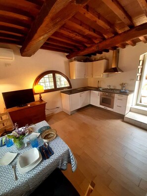 Private kitchen - Charming 4-bed Cottage 15 Minutes From Florence (Impruneta)