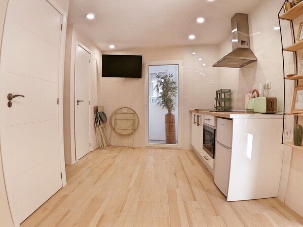 Fridge, microwave, stovetop, coffee/tea maker - Beach Corner Studios | Vinaros | 1 minute from the beach (Vinaròs)