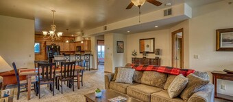 Golf course condo with A/C