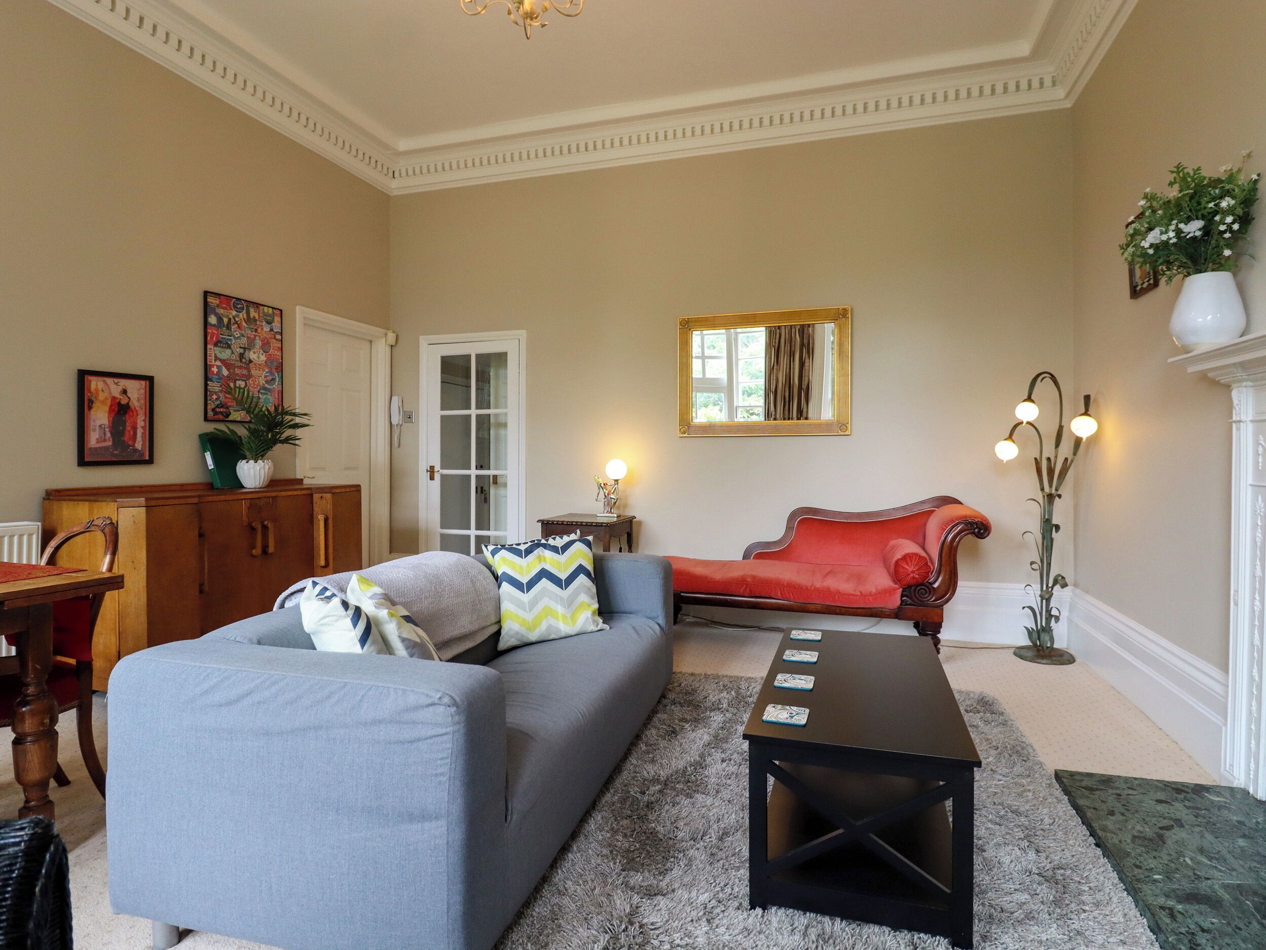 Cottage | Living area