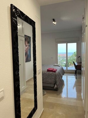 3 slaapkamers, een bureau, een strijkplank/strijkijzer, gratis wifi