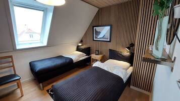 Standard-Apartment | Zimmersafe, Schreibtisch, laptopgeeigneter Arbeitsplatz
