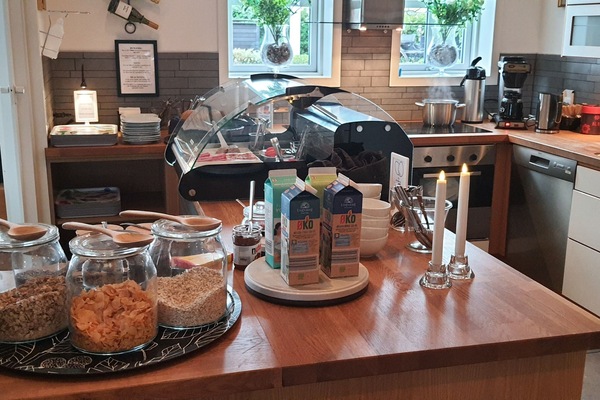 Frokostbuffé hver dag (DKK 125 per person)