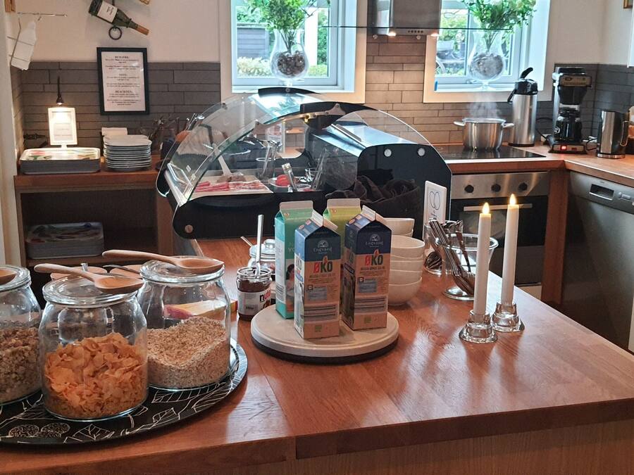 Daily buffet breakfast (DKK 125 per person)