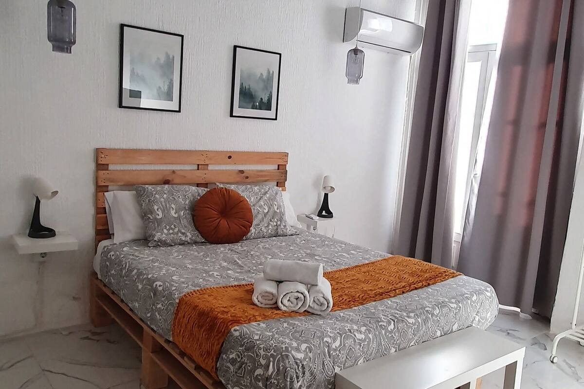 Wifi gratis y ropa de cama