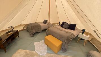 Cabin, Multiple Beds