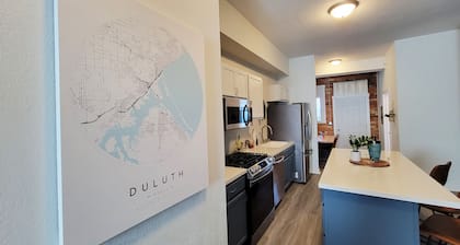 Stay Lincoln Park 1 | Craft District Condo