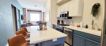 Stay Lincoln Park 1 | Craft District Condo