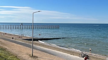 Am Strand, Liegestühle