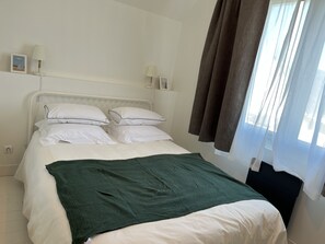 2 camere, una scrivania, ferro/asse da stiro, Wi-Fi gratuito