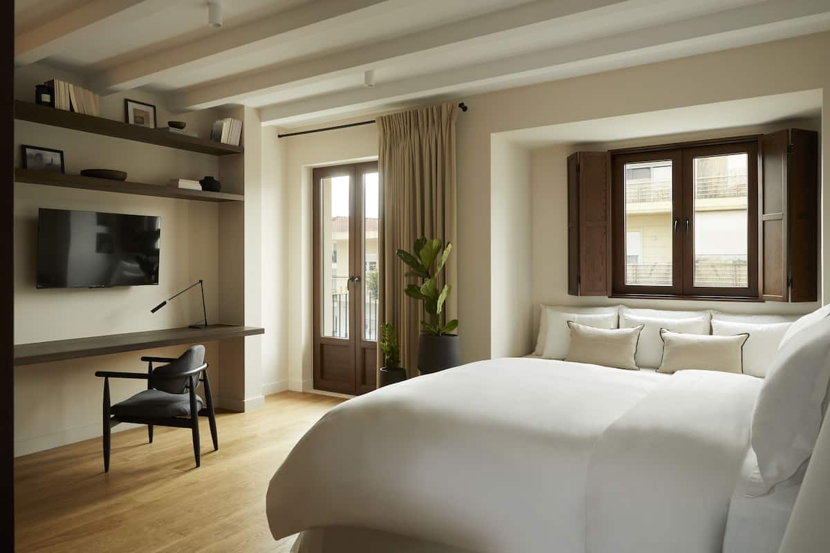 Luxury Double Room (Meteora View) | Premium bedding, down duvets, free minibar items, in-room safe
