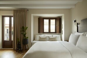 Luxury-Doppelzimmer (Meteora View) | Hochwertige Bettwaren, Daunenbettdecken