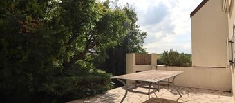 Family cottage with private spa & heated pool