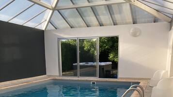 Piscine couverte, piscine chauffée