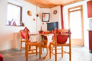 Dining - Resort center, 2nd floor, parking, tv, ski locker, 25m², Valloire (Valloire)