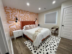 3 bedrooms, desk, iron/ironing board, free WiFi