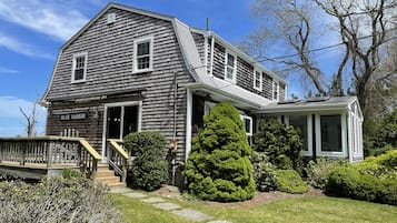 Outside View - Front Entrance