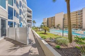 Pool - Top Of The Gulf 111 - Ground Level Studio (Panama City Beach)