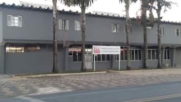 Fachada da propriedade