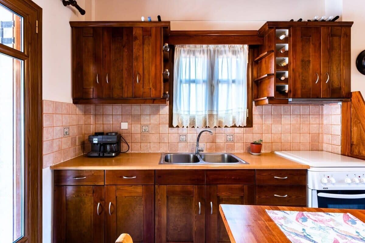 Réfrigérateur, micro-ondes, four, cafetière/bouilloire