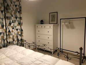 4 bedrooms, travel cot, free WiFi, bed sheets - In the Cévennes (Générargues)