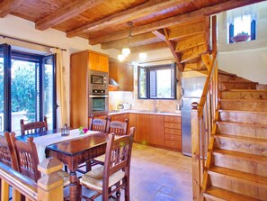 Villa | 3 bedrooms, travel crib