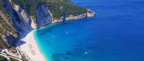 Villa | 2 bedrooms, travel cot