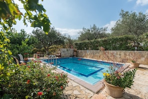 Villa | 2 bedrooms, travel crib - Villa Toula in Armeni (Apokoronas)