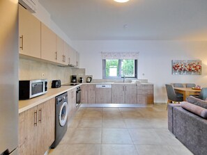 3 habitaciones y cuna de viaje 