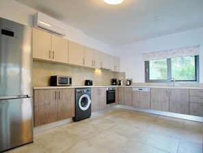 3 habitaciones y cuna de viaje 